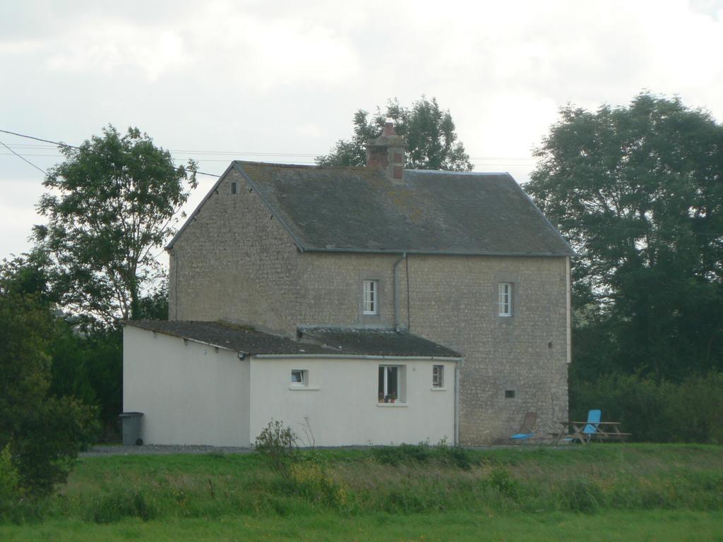 Gite De L'Aure Trevieres Екстериор снимка