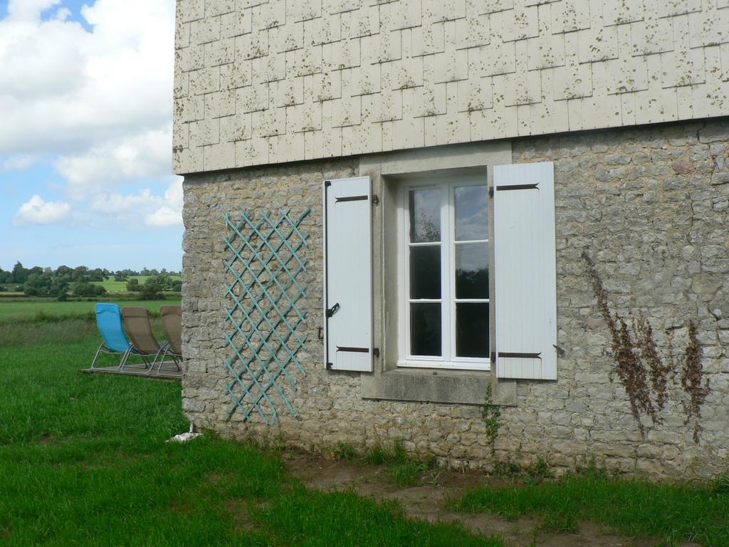 Gite De L'Aure Trevieres Екстериор снимка